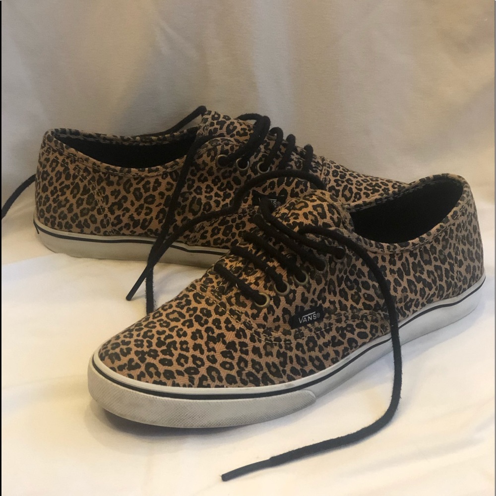 Leopard Vans